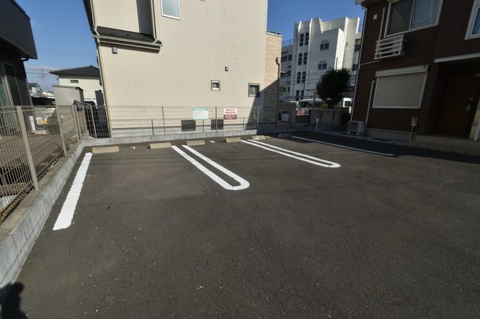 カーサ東豊田 駐車場