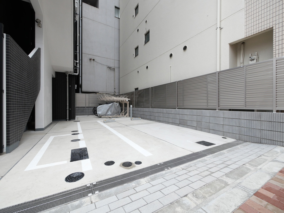 PREMIUM CUBE 上野 駐車場