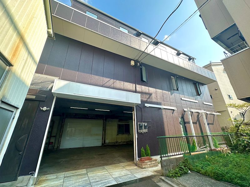 本木1丁目ガレージ付き戸建 外観