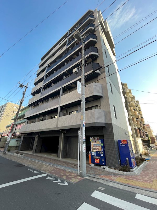 HY’s 綾瀬駅前 外観