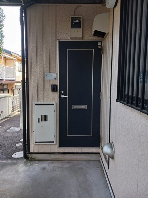 エステート純 玄関