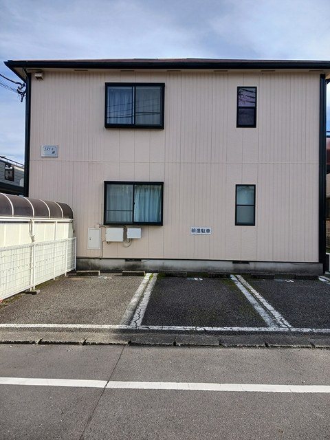 エステート純 駐車場
