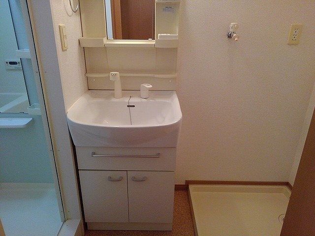 アドラブール 洗面所