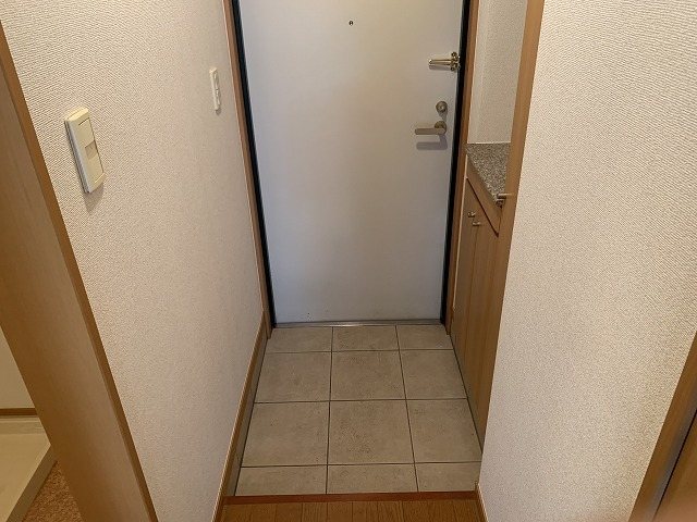 アドラブール 玄関