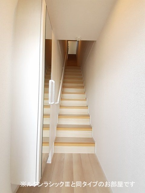 メゾン　サブーリュ 玄関
