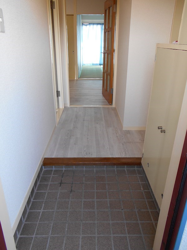 メゾンド・金子 玄関