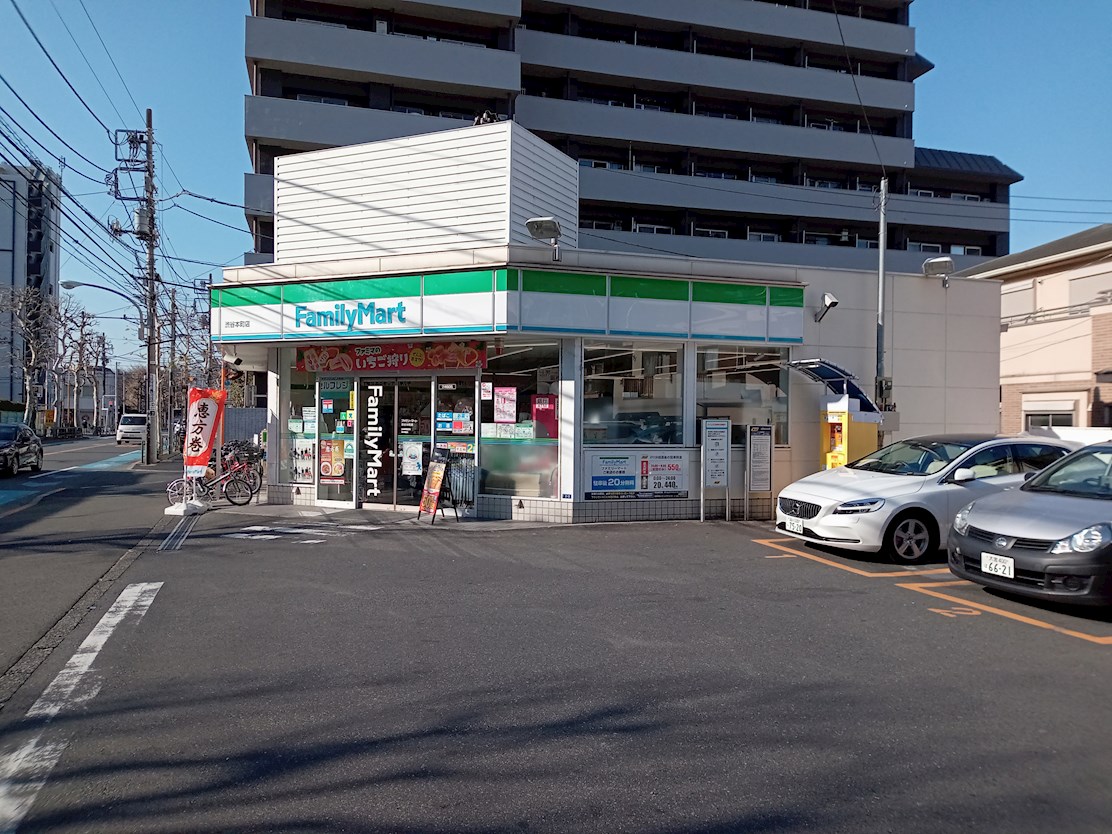 カミーリア コンビニ