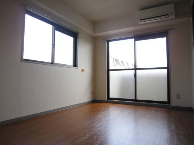 アーバンハイツ土志田 リビング