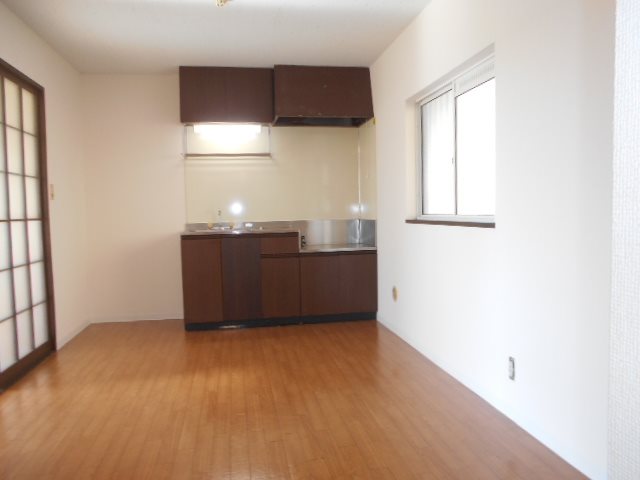 ジュネス・サトー リビング