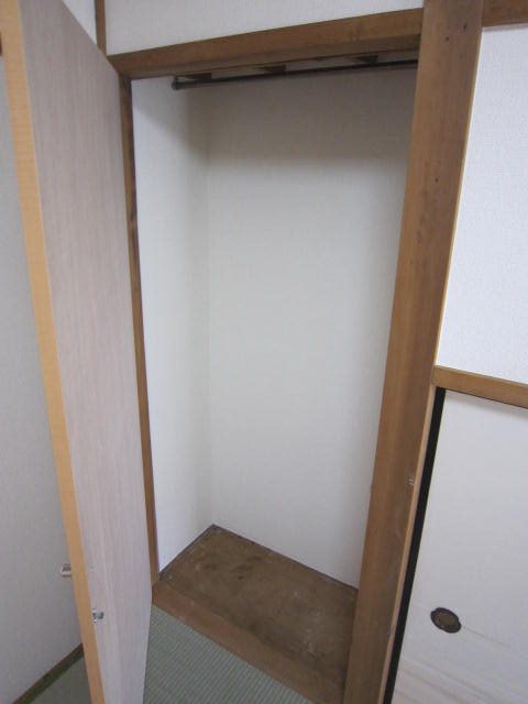 日枝荘 収納