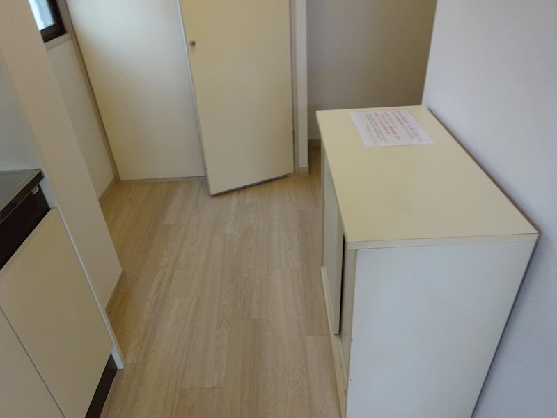 エムズ西が丘 玄関