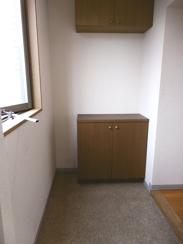 Ｓ－ＯＮＥビル 玄関