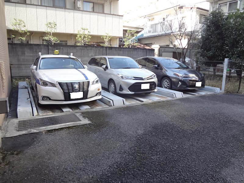 小日向マンション駐車場 5号室 外観