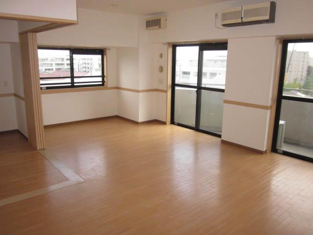 エクセレンス梶ヶ谷 リビング