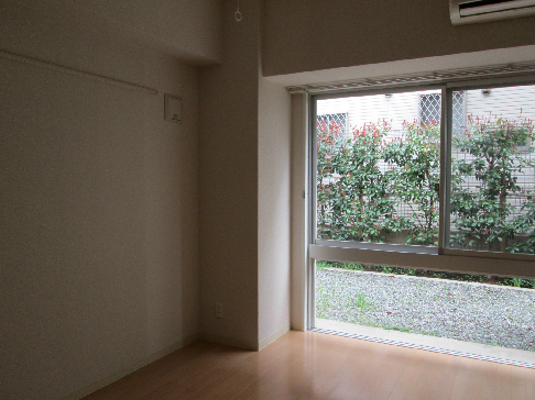 リバージュ弘明寺 ベッドルーム