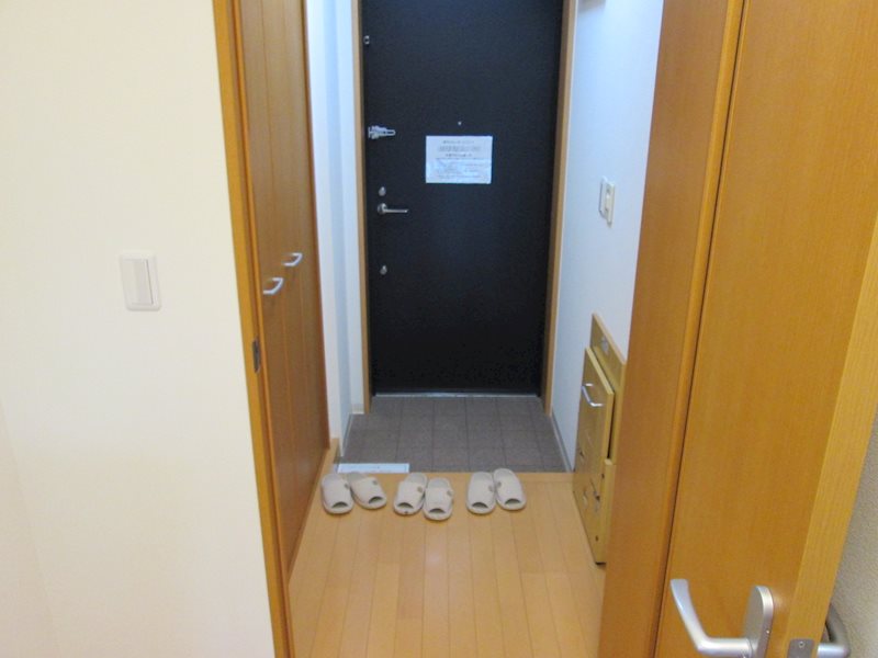 プレザントヒル緑園 玄関