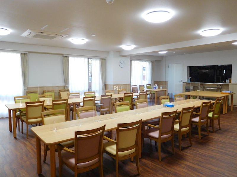 リリィパワーズレジデンス西新井 玄関