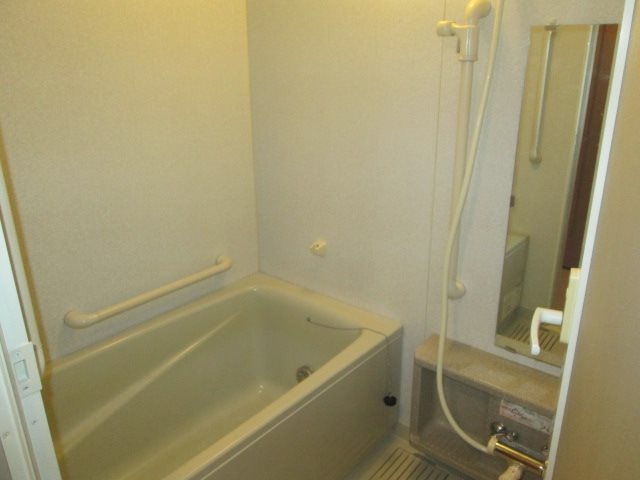 ウェストモンターニュ三ッ沢 風呂画像