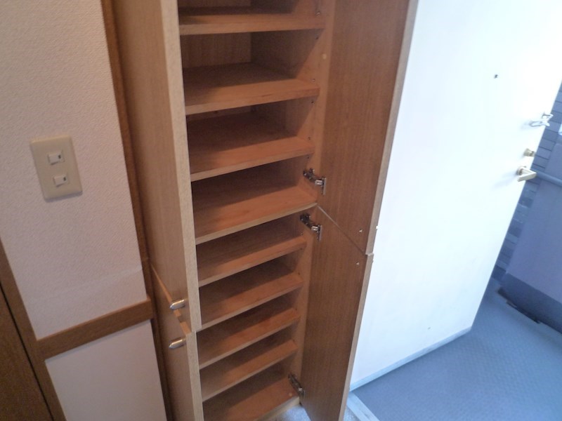 シャトーメルヴェーユ 玄関