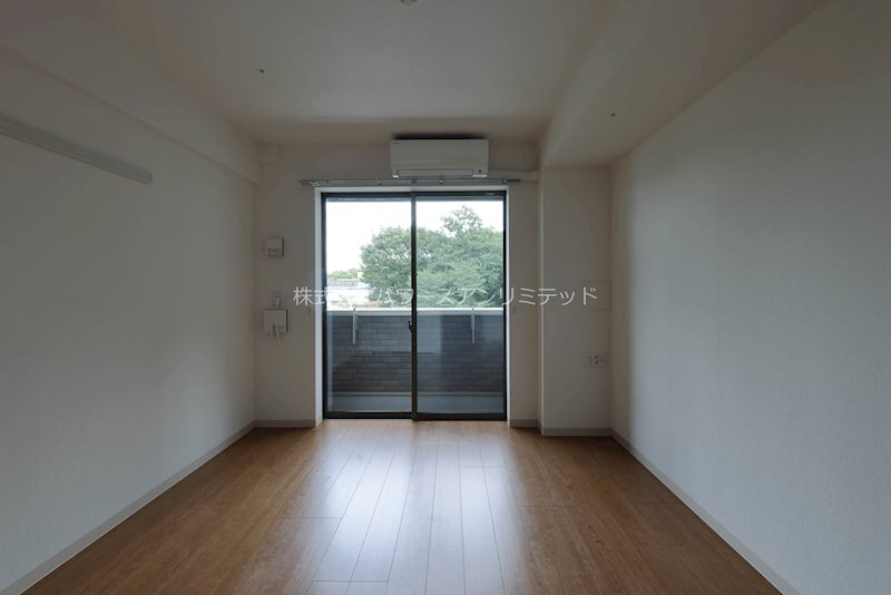 リリィパワーズレジデンス武蔵野 玄関