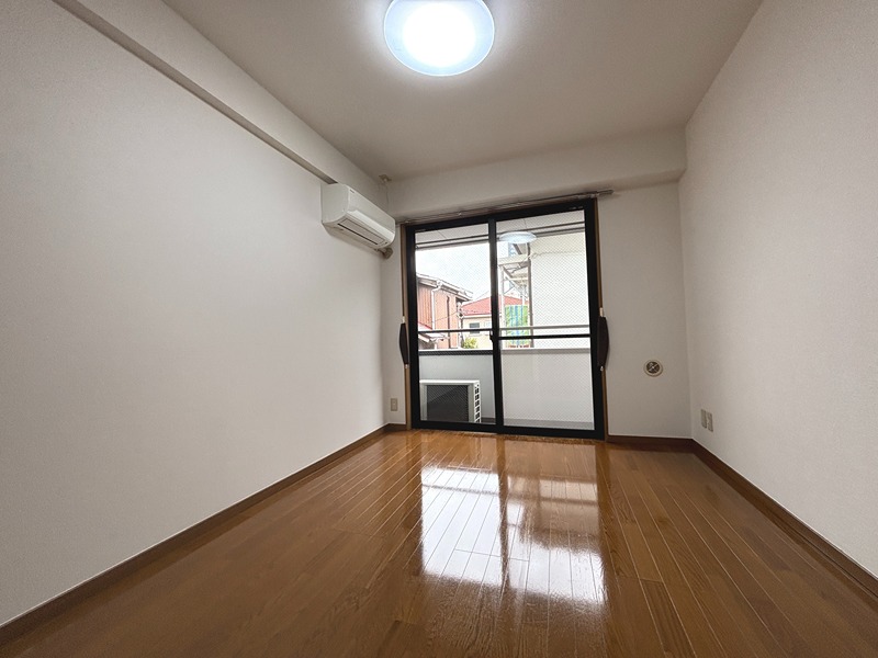 エレンシア ベッドルーム