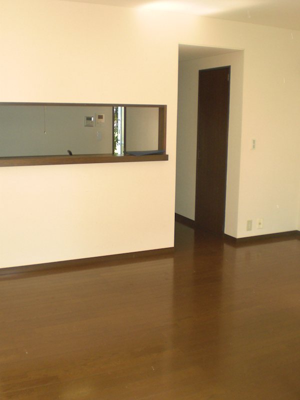 東京都東久留米市小山３丁目 リビング