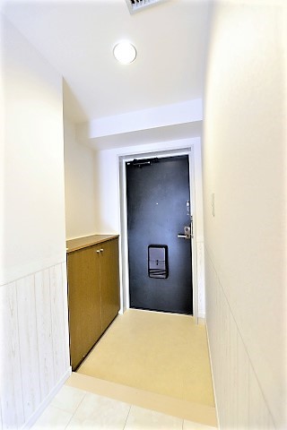 リバーサイドコート 玄関