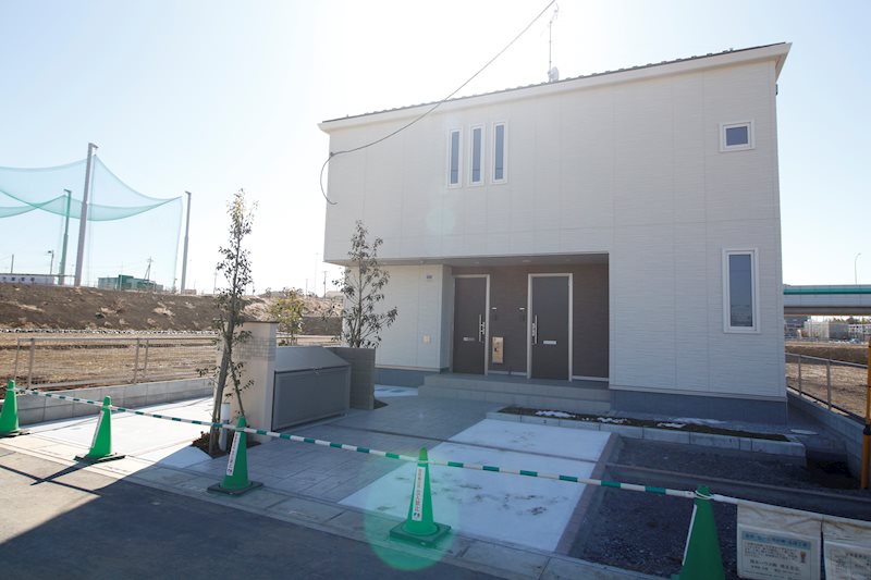 Glace Rive (グラース リーブ） 201号室 外観