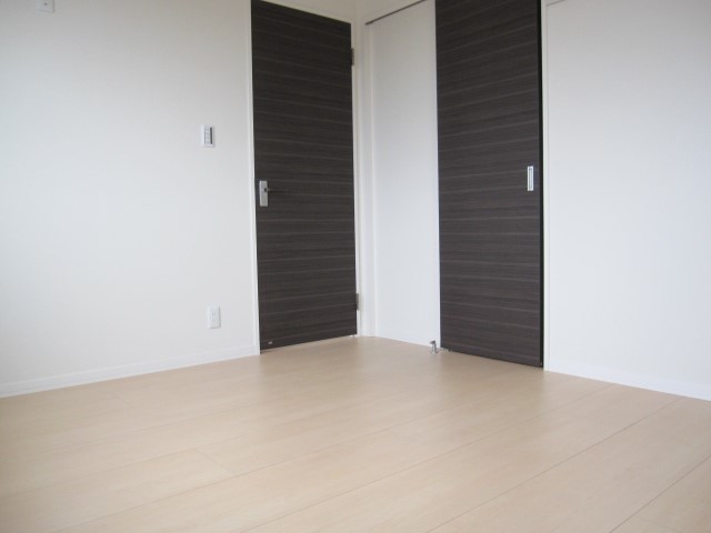 OMEGA Ａ棟 ベッドルーム