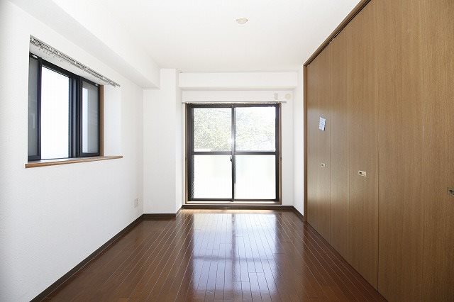 MONA-B ベッドルーム