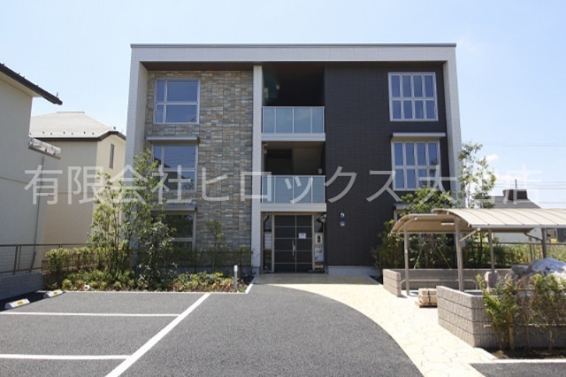 シャーメゾン西大宮 302号室 外観