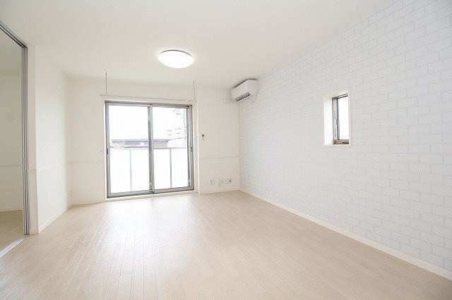 シャーメゾン西大宮 リビング