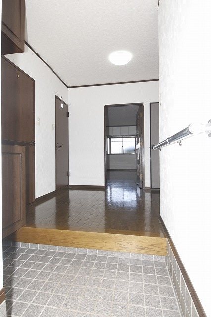 メゾンソレイユ 玄関