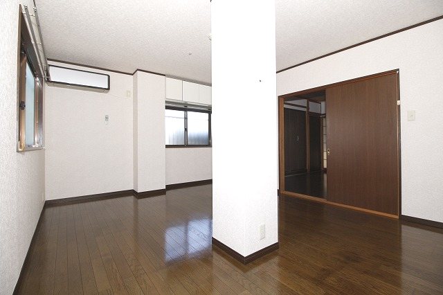 メゾンソレイユ リビング