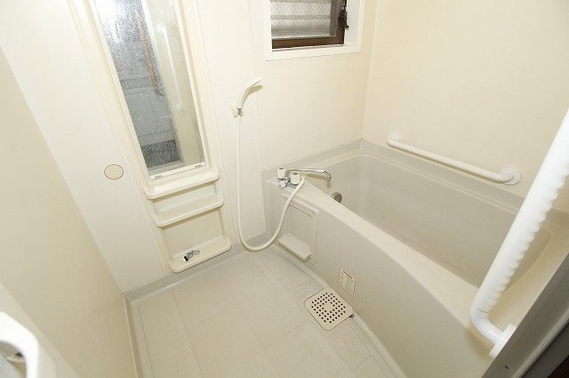 メゾンソレイユ 風呂画像