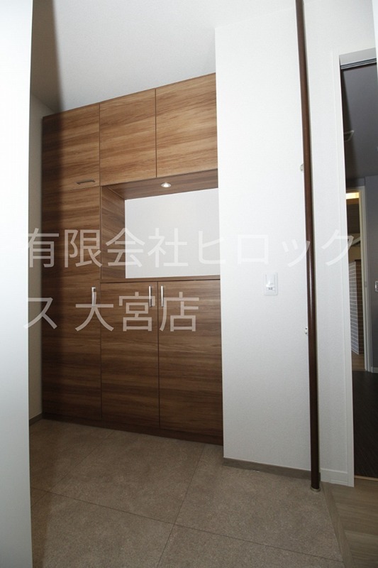 エルミタージュクール 玄関