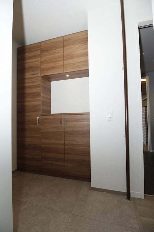 エルミタージュクール 玄関