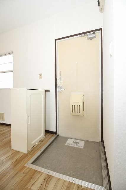 クレールコート 玄関