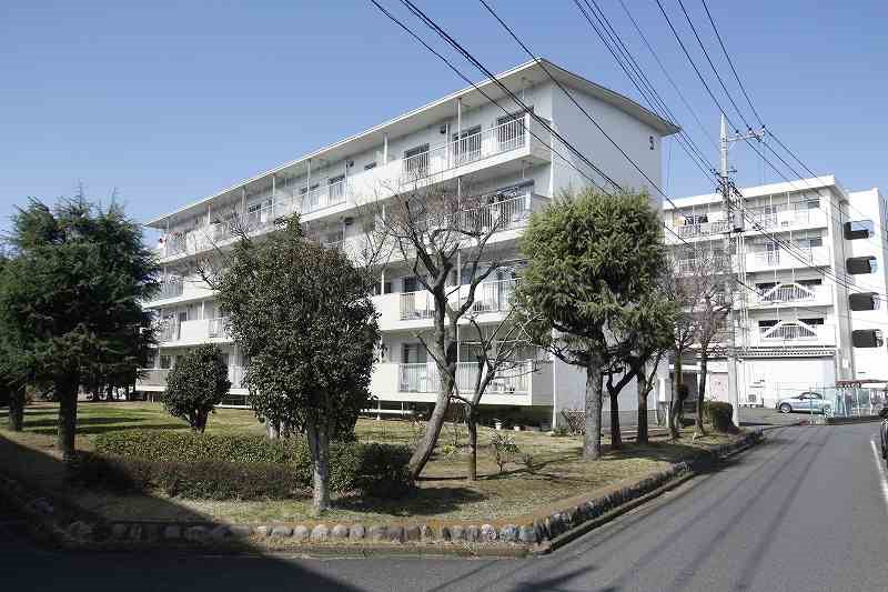 上尾根貝戸団地　9号棟 401号室 外観
