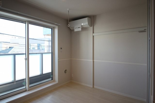 クレスティーク リビング