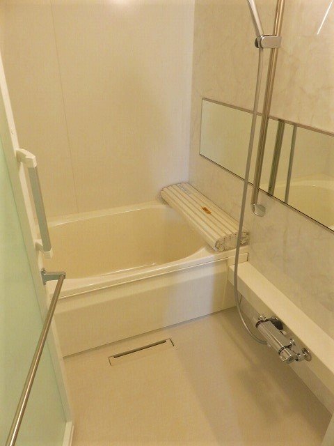 グレイス ソフィア 風呂画像