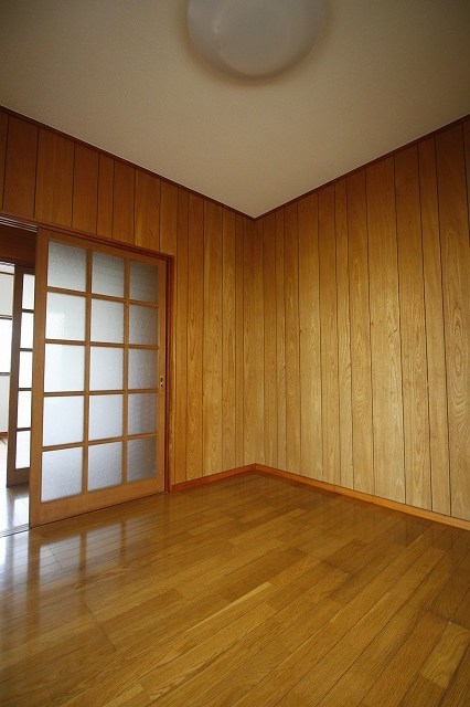 片柳貸家 ベッドルーム