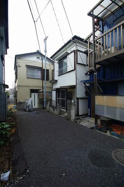 新中里貸家 その他外観1