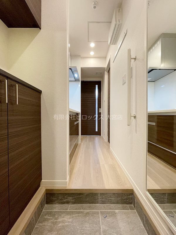 ロベリア西大宮 玄関