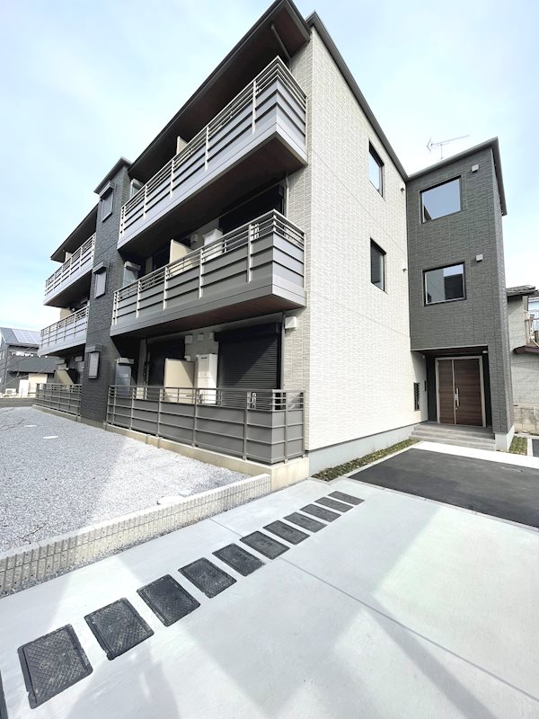 ロベリア西大宮 102号室 外観