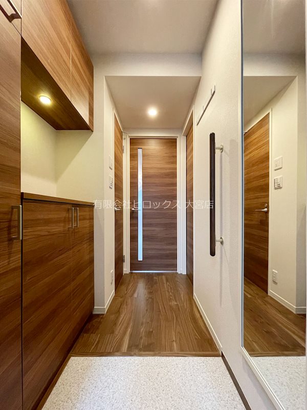 ロベリア西大宮 玄関