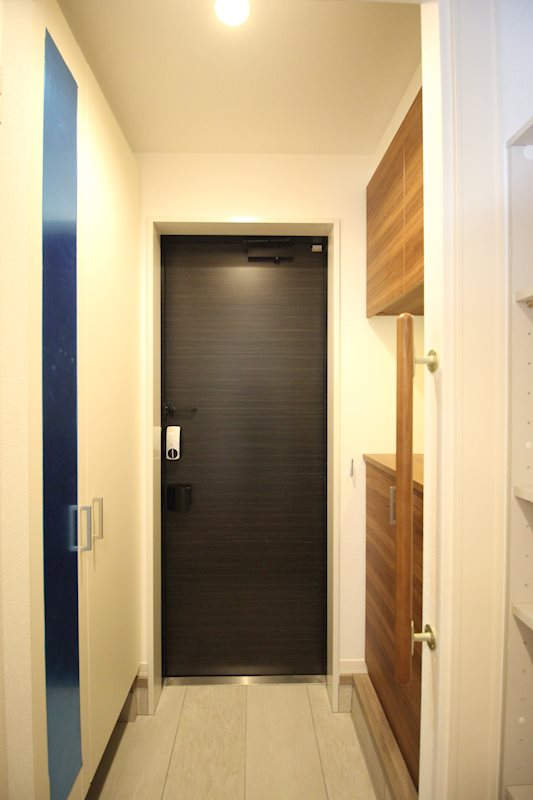 クレストタウン新都心 玄関