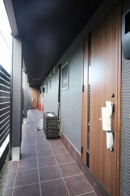 プロスパー西大宮 玄関