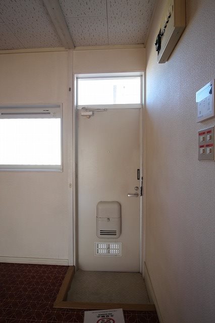 レピュートホソノⅡ 玄関