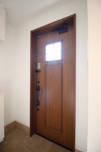 別所町戸建　B棟  玄関